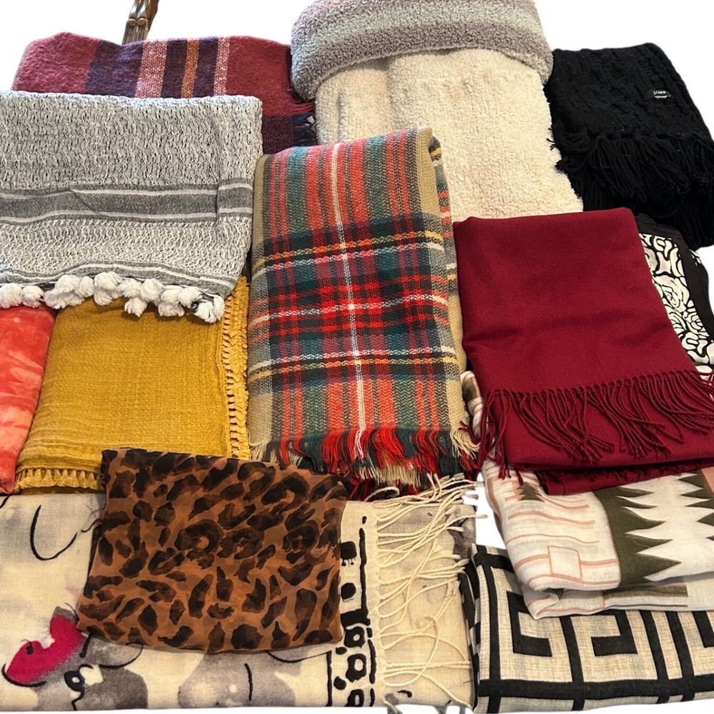Bakers Dozen Scarves Wraps Sarongs 5lbs Wool Pashmina Mixed Patterns and Sizes - Picture 2 of 6